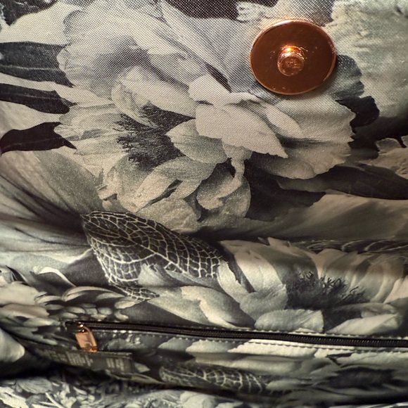 Ted Baker Black Clutch with Rose Gold Bow - Picture 5 of 7